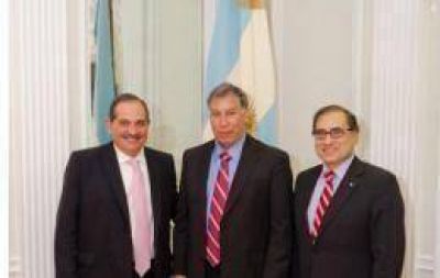 Alperovich y Arg�ello buscan reabrir el ingreso del lim�n a EE.UU.