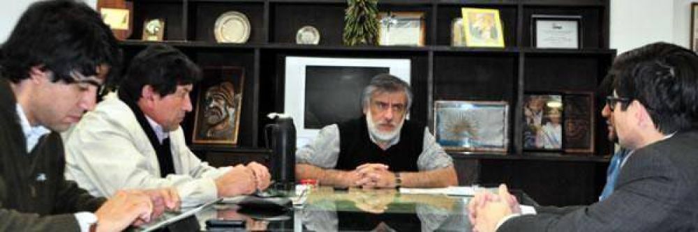 Punto de Encuentro: Califican de buena la reuni�n entre el Soemco y C�rdoba