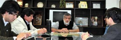 Punto de Encuentro: Califican de buena la reuni�n entre el Soemco y C�rdoba