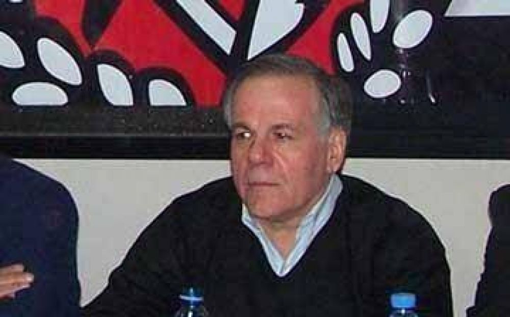 Folino dijo que no tiene �ning�n problema en formar un bloque radical con Bursese�