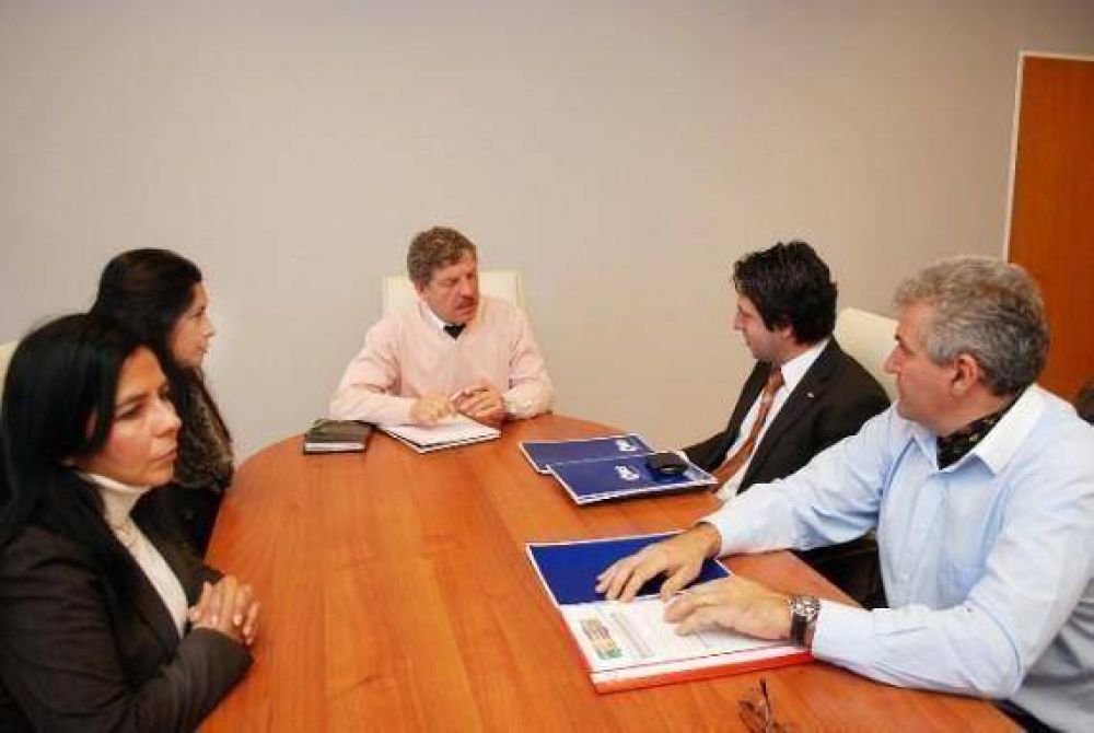 El ministro Padula recibi� al subsecretario de la Confederaci�n Argentina de la Mediana Empresa