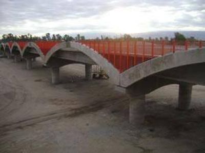  Hist�rica inversi�n en la construcci�n de puentes