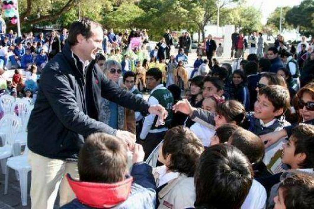 Alumnos participaron de acciones de sensibilizaci�n del cuidado ambiental
