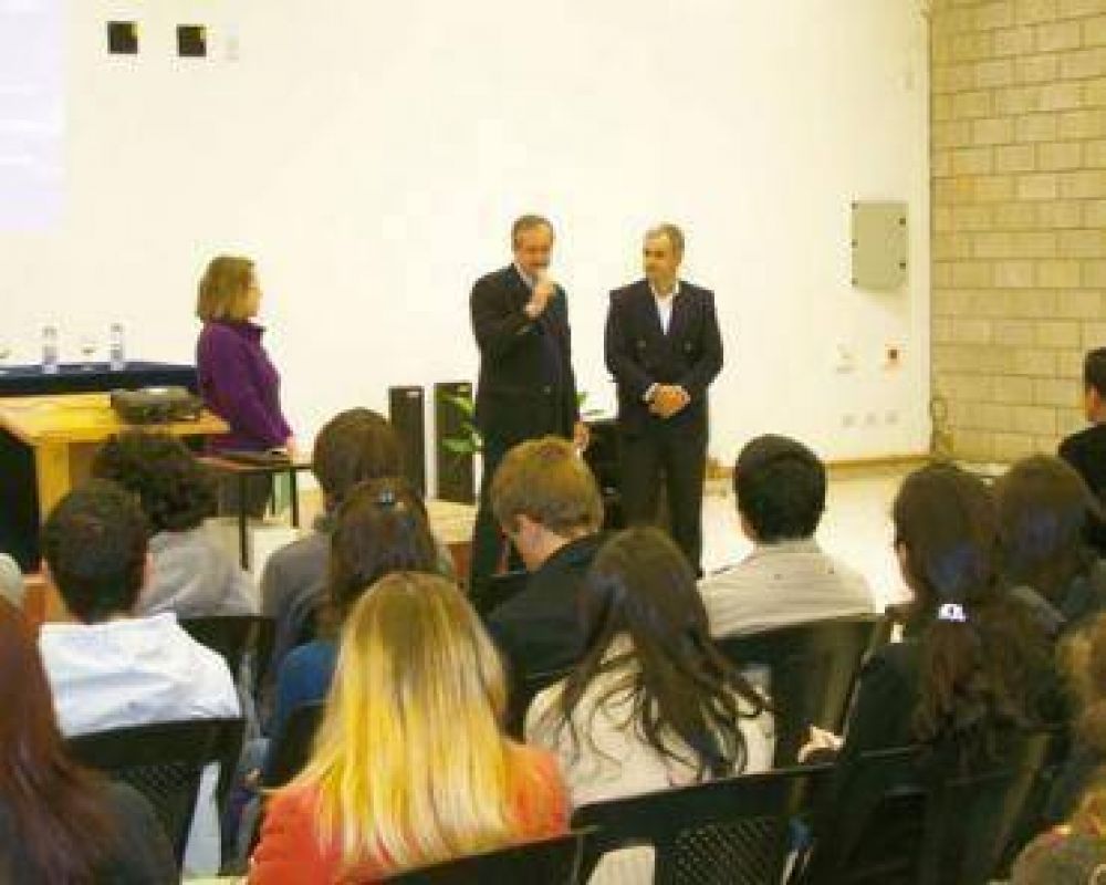Ciencias de la Salud realiz� una jornada conmemorativa