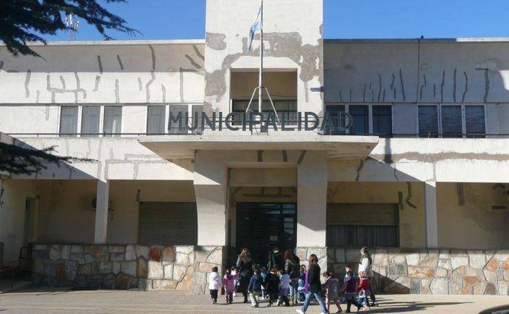 Contin�a la restauraci�n del edificio municipal