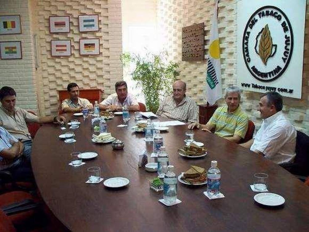 Gerardo Morales se sum� al reclamo por el precio del tabaco 