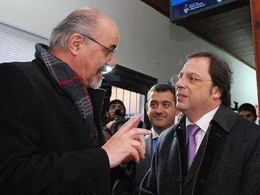 BROWN: Tomada y Giustozzi inauguraron una Oficina de Empleo en Adrogu�