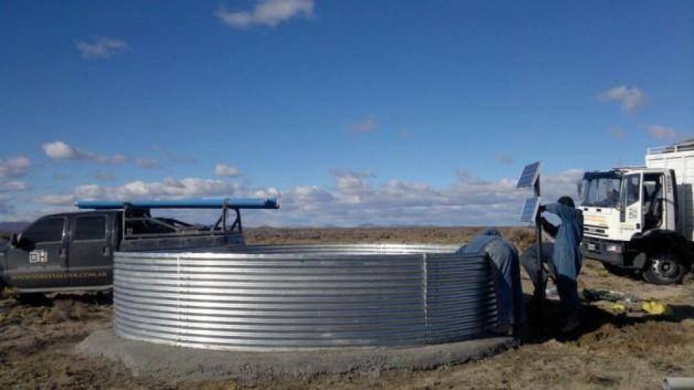 Los pozos de la Meseta Central ya est�n equipados para dar y almacenar agua