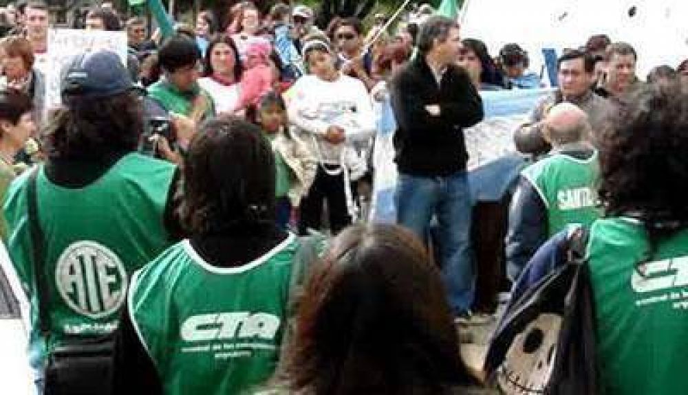 Los gremios confirmaron el paro y movilizaci�n para este viernes