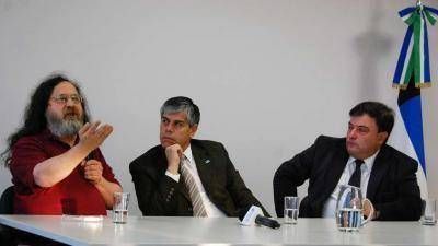 El l�der mundial de Software libre se present� en la Legislatura de R�o Negro