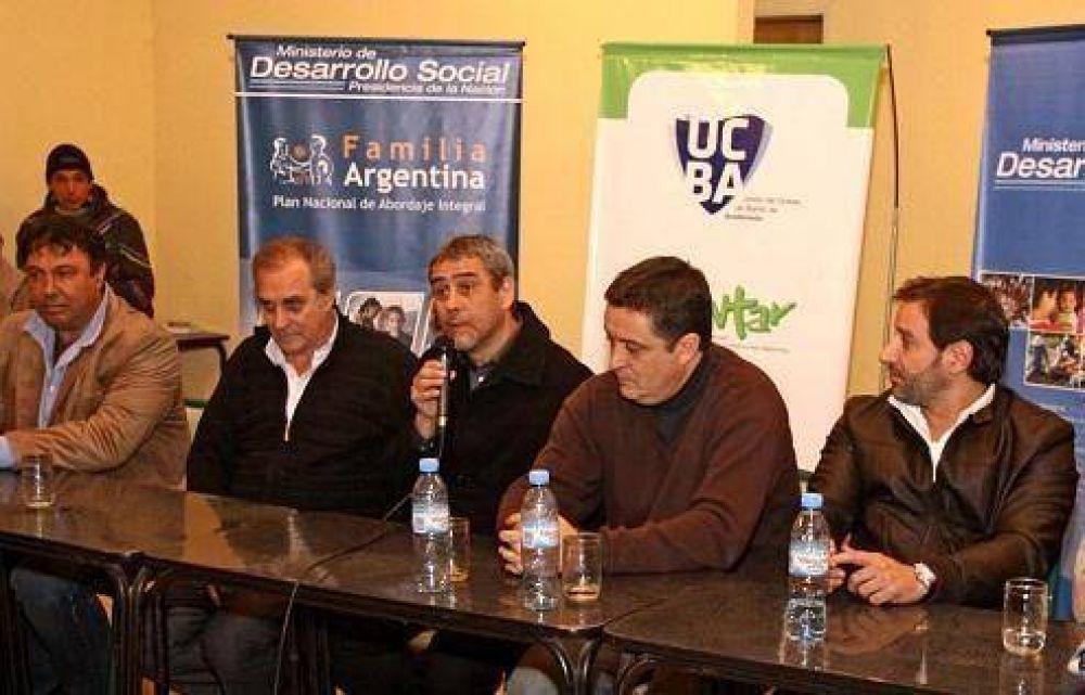 Avellaneda: Ferraresi particip� de una capacitaci�n deportiva en FADI