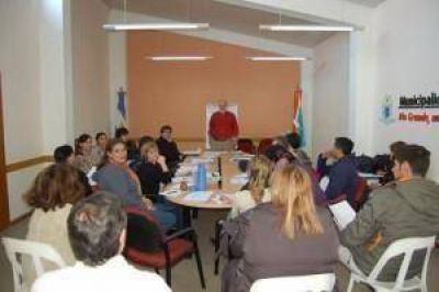 El Municipio busca potenciar las prestaciones de los empleados Municipales