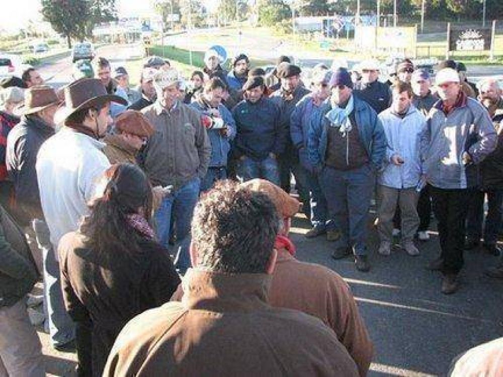 Productores agropecuarios se movilizar�n en el T�nel y el puente Victoria-Rosario