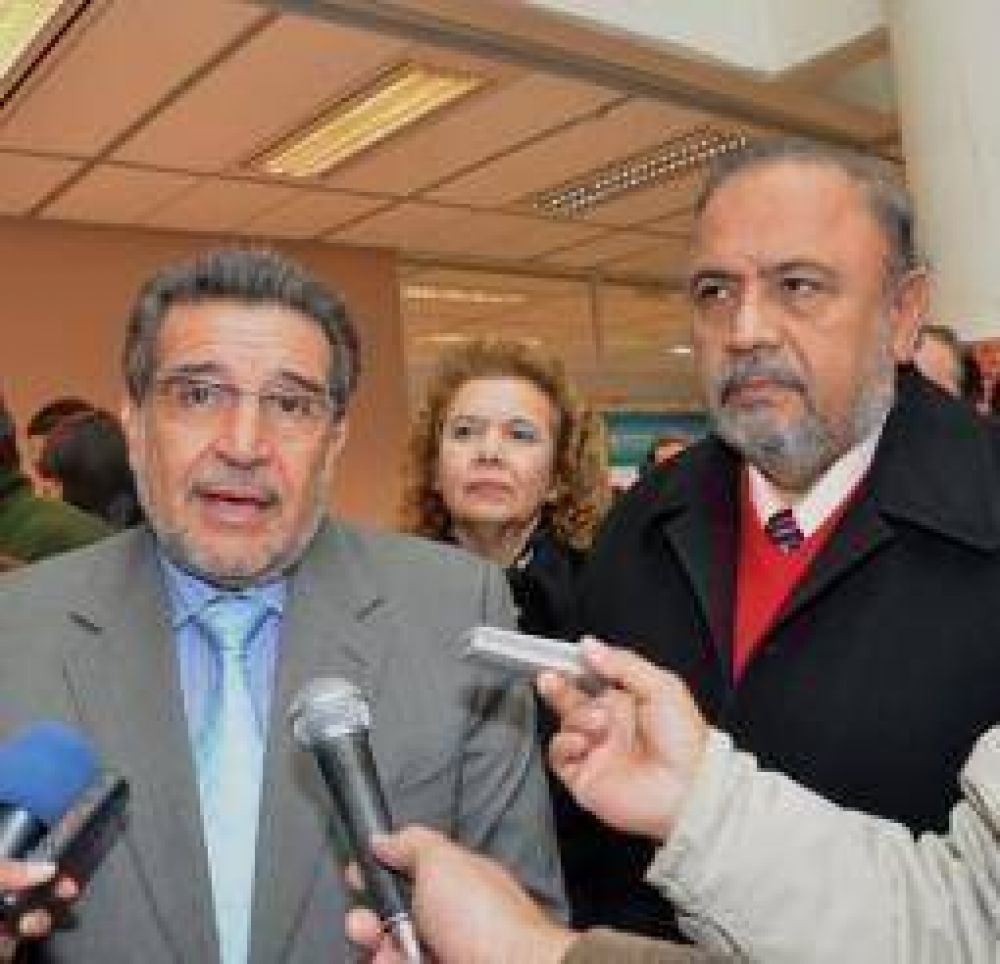 Beder consider� una necesidad el tener que crear empresas estatales