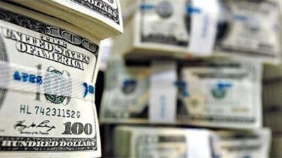 En mayo sacaron de los bancos US$ 1.600 millones