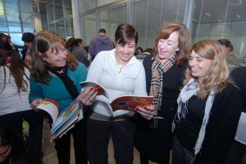 Tenaris entreg� 3 mil libros en un programa de lectura
