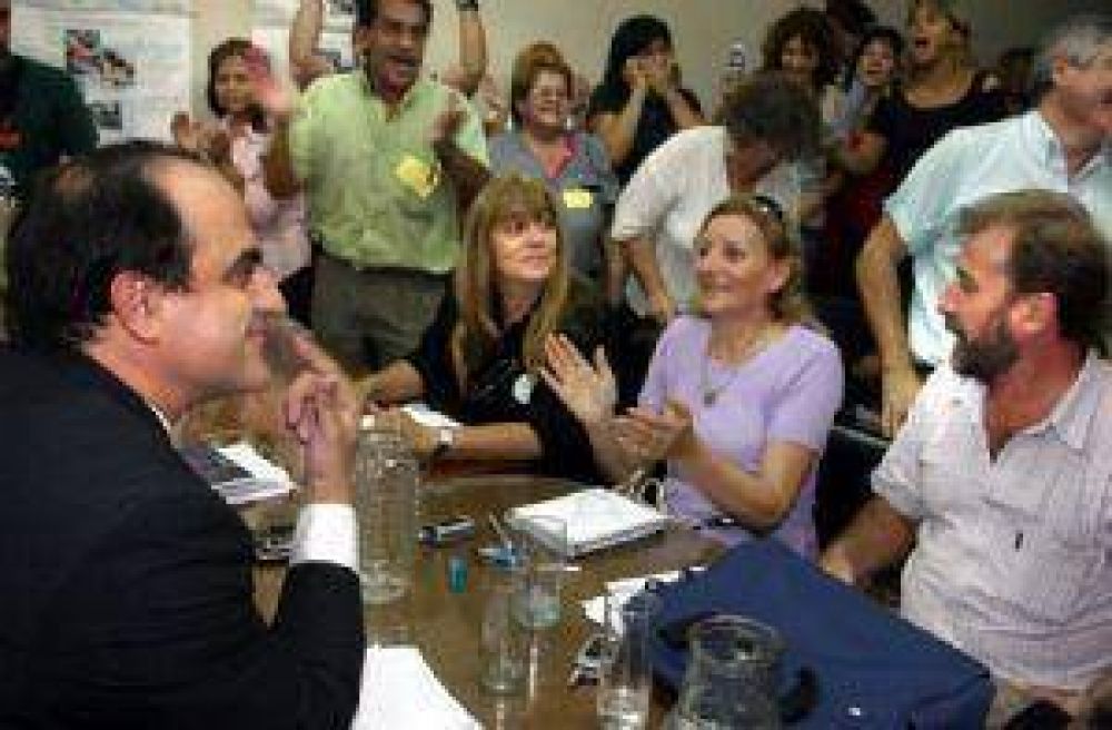 El Gobierno dilata su oferta y el SUTE levanta temperatura