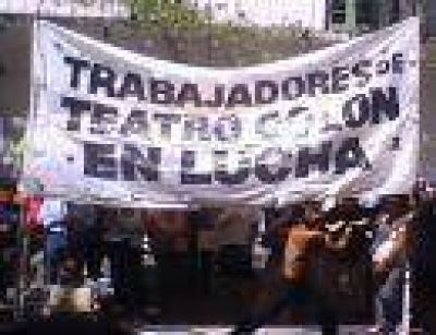 Trabajadores del Col�n reclaman ante nuevos despidos