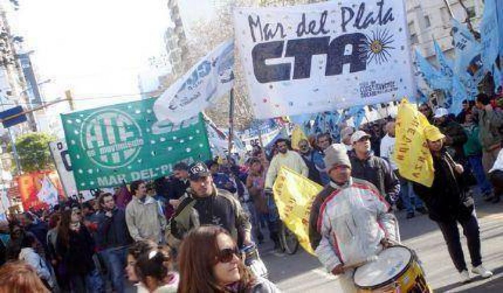La CTA march� por Mar del Plata y se uni� a la movilizaci�n nacional