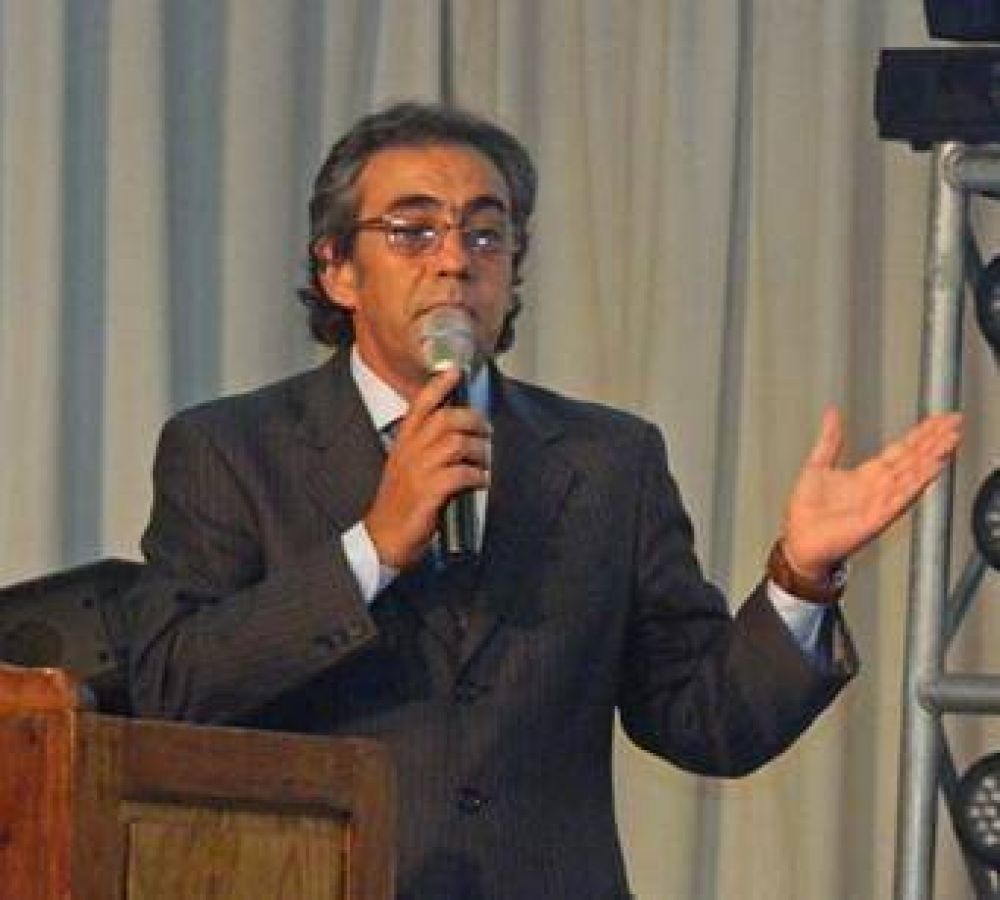 Guzm�n anunci� que en 2015 buscar� una nueva reelecci�n en la Intendencia
