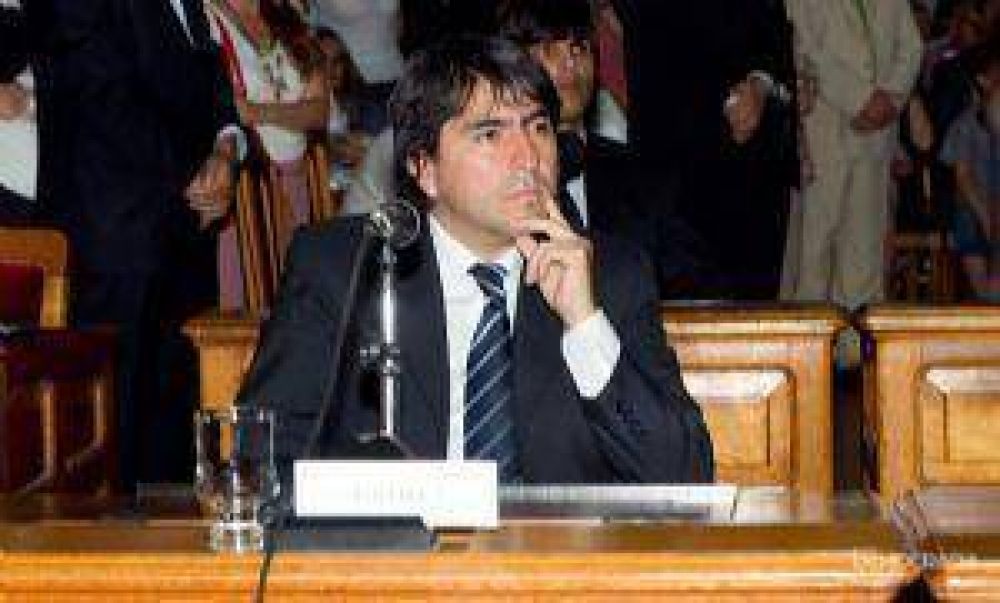 Sequeira pidi� un debate �amplio� sobre la Terminal