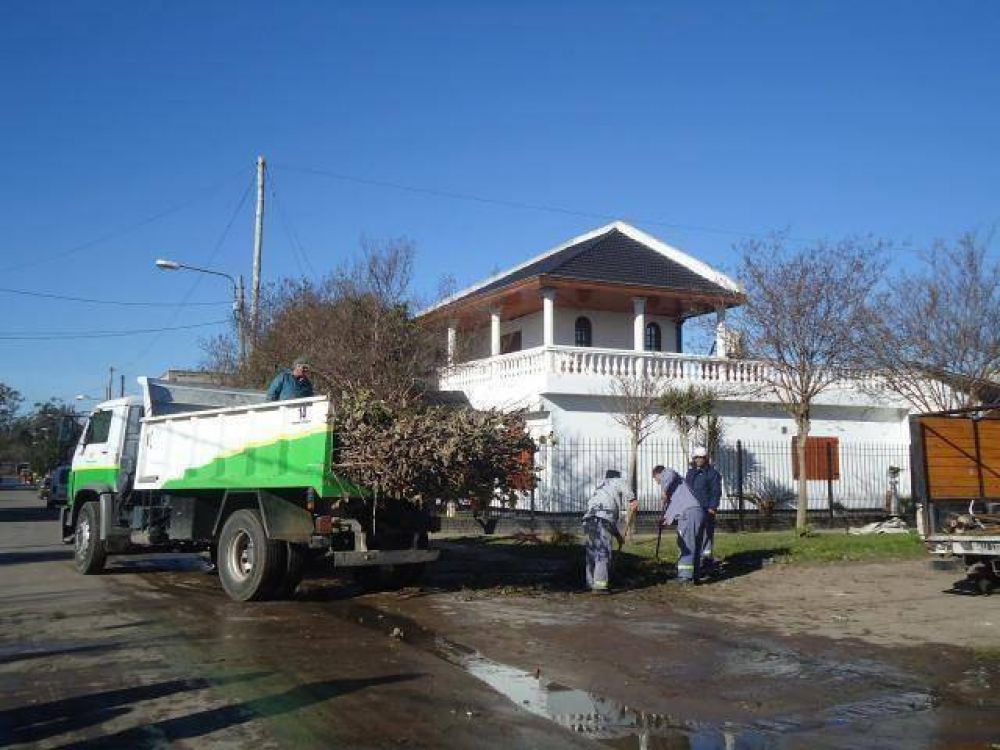 Tareas de limpieza en cinco barrios