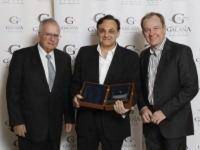 Franco Bagnato recibi� el Premio a la Trayectoria Period�stica