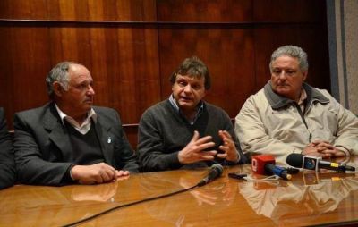 Pulti recibi� a los electos delegados municipales de Batan y Sierra de los Padres