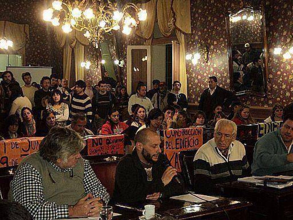 Los estudiantes y la comunidad educativa del Terciario 7 logran imponer su reclamo