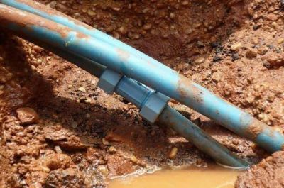 Carlos Paz: El fr�o no afloja y rompe las ca�er�as del agua