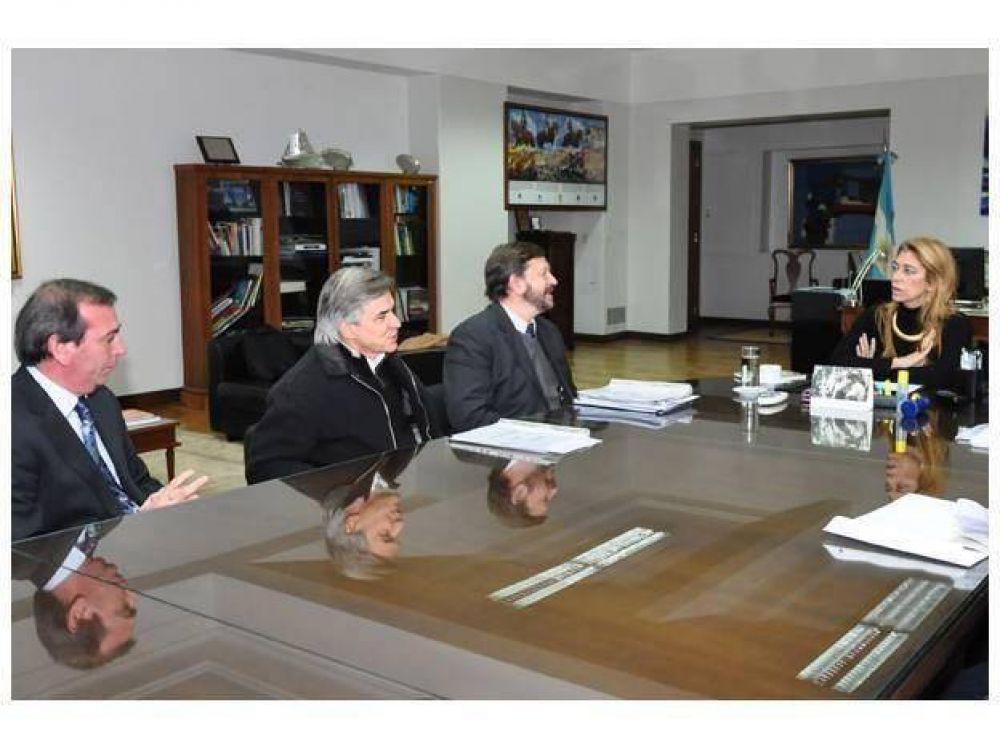 Prev�n fabricar carrocer�as de micros con una inversi�n de 50 millones de pesos