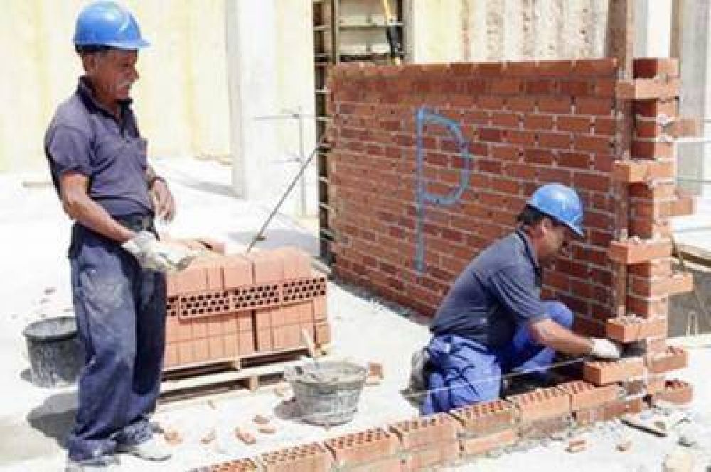 Loray advierte que falta trabajo en la construcci�n
