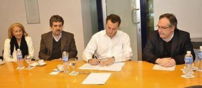 Se firm� Convenio para la realizaci�n del estudio �Diagn�stico de aspectos significativos de Campana�
