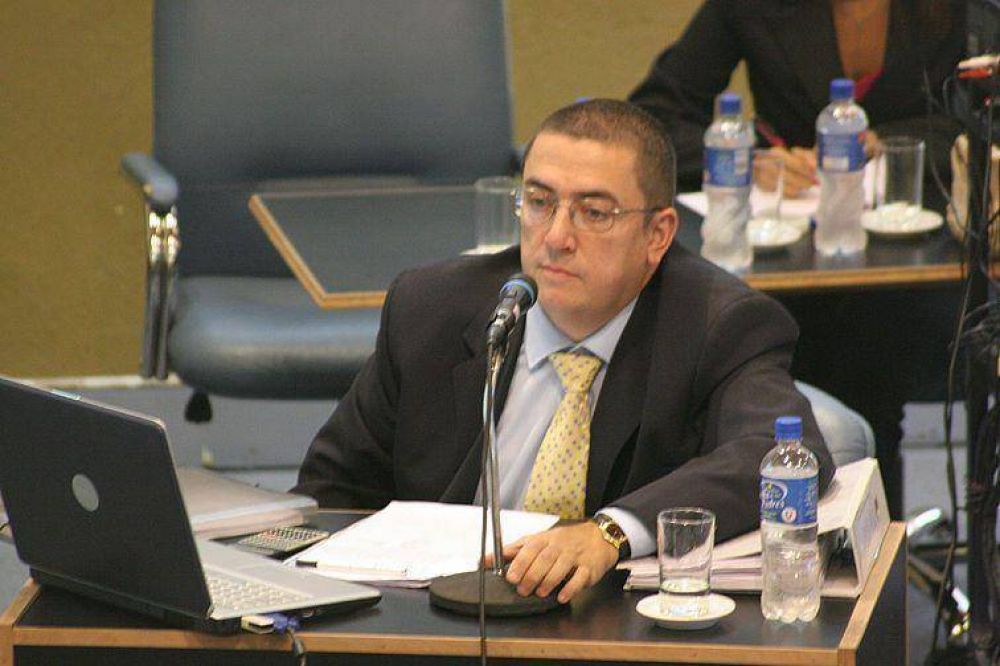 Los testigos comprometieron aun m�s a Per�s y Rivero .
