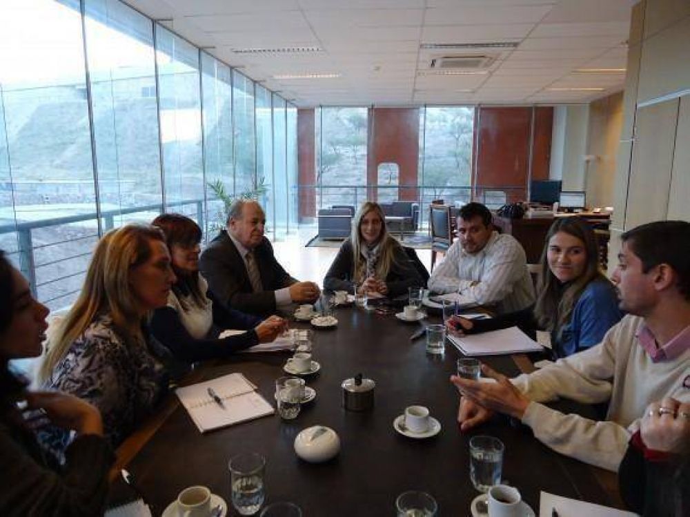 La Ministra Hissa se reuni� con el intendente de Villa Mercedes