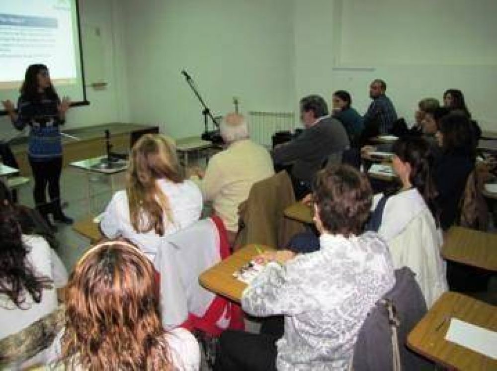 Realizaron capacitaci�n sobre el Plan Nacer en el CRESTA