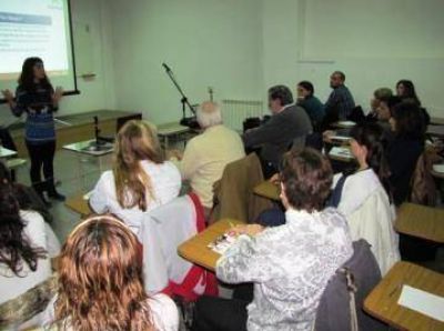 Realizaron capacitaci�n sobre el Plan Nacer en el CRESTA