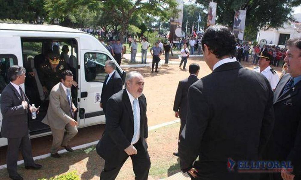 Finalmente, Ricardo se baj� del avi�n y no acompa�ar� a la Presidenta a EEUU
