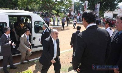 Finalmente, Ricardo se baj� del avi�n y no acompa�ar� a la Presidenta a EEUU