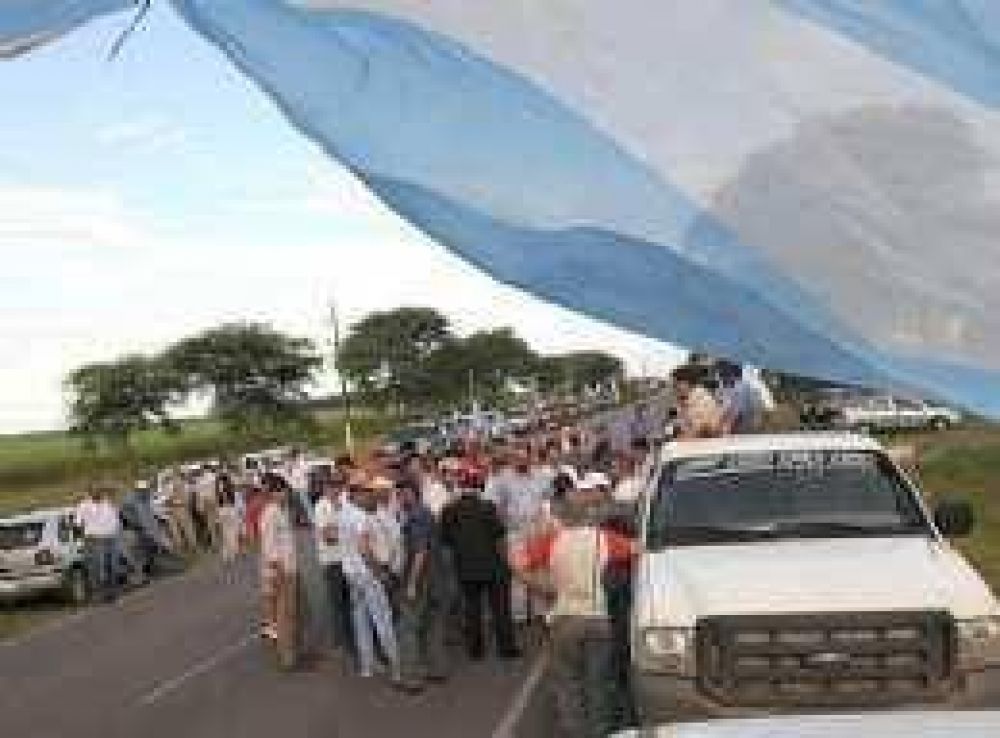Fueron a buscar a Alperovich, pero el gobernador no lleg�