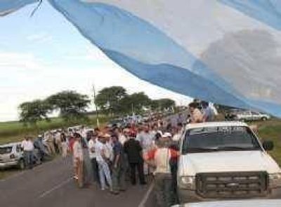Fueron a buscar a Alperovich, pero el gobernador no lleg�