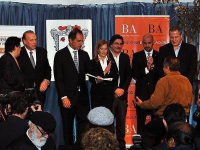 La Provincia cede tierras fiscales para la construcci�n de viviendas