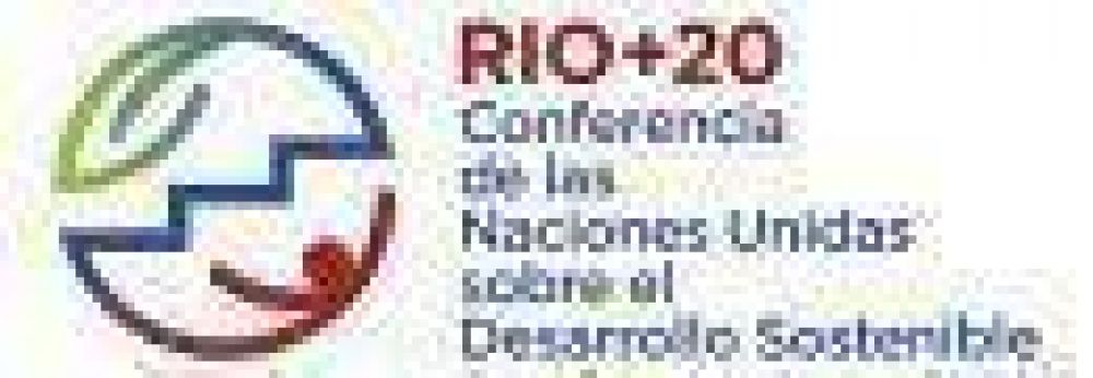 MACRI SE VISTI� DE VERDE 