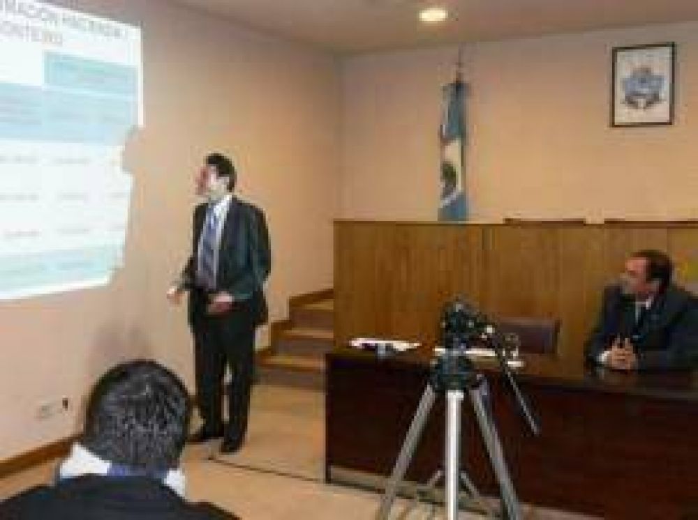Con datos del gobierno, dicen que gobierno miente