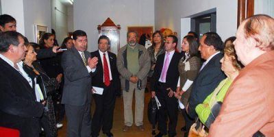 Casas inaugur� muestra fotogr�fica en la legislatura