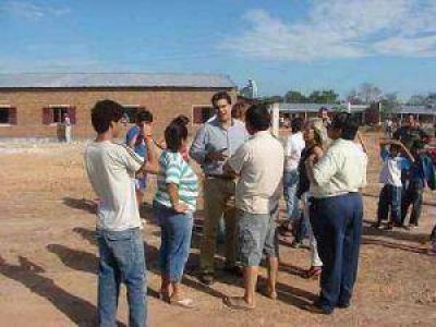 Empiezan las clases con dos actos: uno en Resistencia y otro en El Impenetrable 