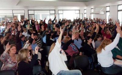 Los docentes continuar�n con las asambleas