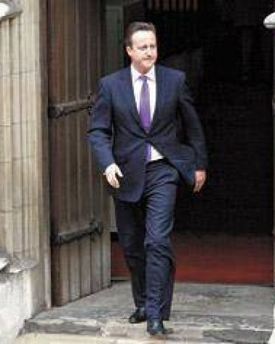 Cameron qued� pegado al grupo Murdoch
