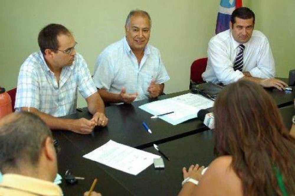 Intendentes radicales desaf�an a Saiz y piden la candidatura.