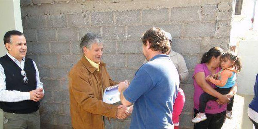 Provincia aportar�a lotes con servicio para acceder al plan de viviendas